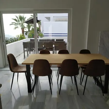 Spacious And Modern Ocean View Marbella アパート *