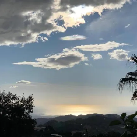 Sea & Mountain View Marbella * أُخين