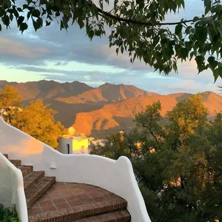 Sea & Mountain View Marbella شقة أُخين