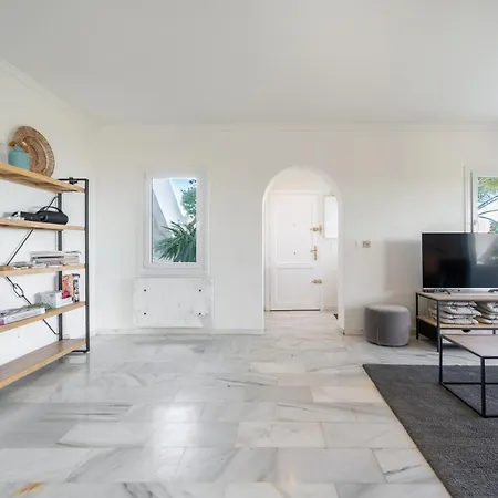 Sea & Mountain View Marbella شقة